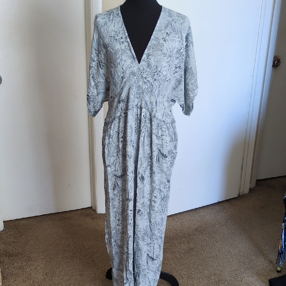 Zenobia Light Gray Patterned Tropical Romper